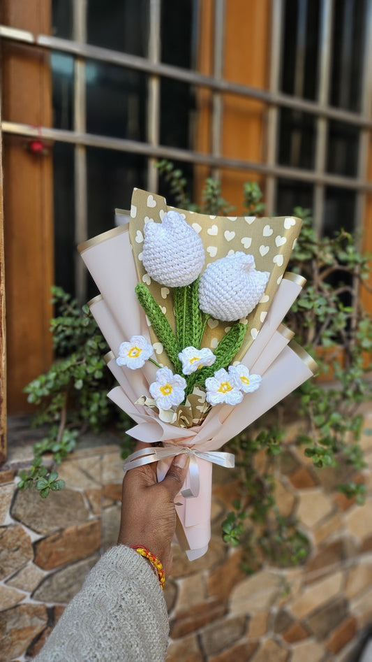 Handmade Crochet Tulip & Daisy Mini Bouquet – Elegant Yarn Flower Gift