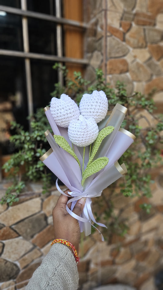 Classic White Tulip Yarn Bouquet